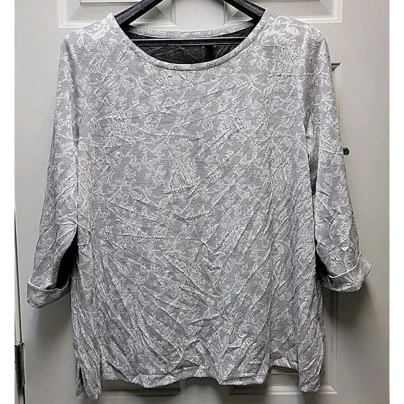 Croft & Barrow Womens Lacy Flower Top Plus Size 2X Stretch Comfortable Classy - Picture 1 of 7